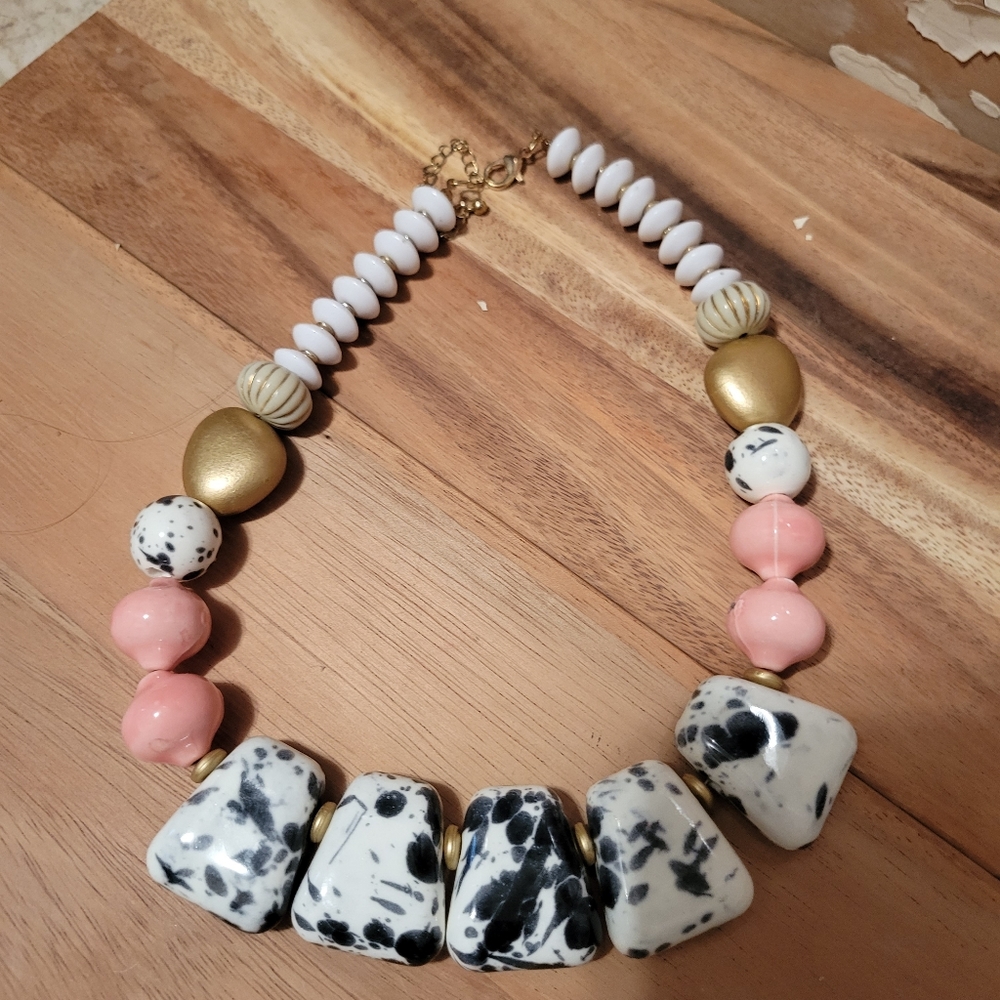 Statement necklace